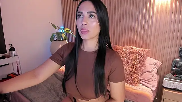 Snapshot of AMELIE_xx chatting on 21, 2, 2026 AMELIE xx online show from 21, 2, 2026