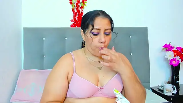 SexxyPamela online show from 24, 9, 2025