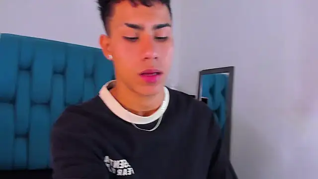 Snapshot of AlanNaughty chatting on 1, 12, 2024 AlanNaughty online show from 1, 12, 2024