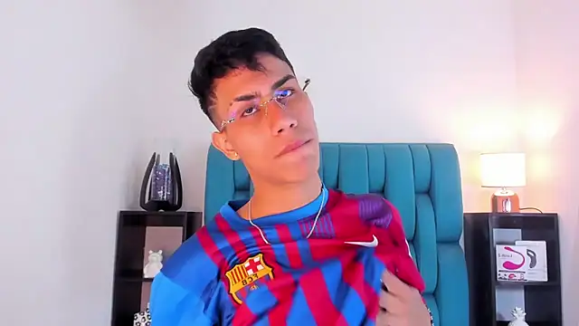 Snapshot of AlanNaughty chatting on 21, 1, 2025 AlanNaughty online show from 21, 1, 2025