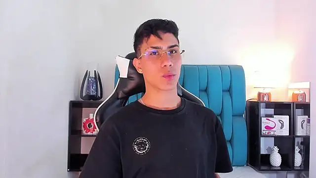 Snapshot of AlanNaughty chatting on 14, 2, 2025 AlanNaughty online show from 14, 2, 2025