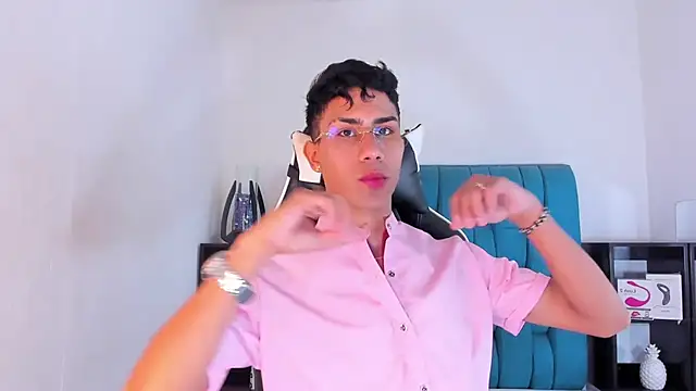 Snapshot of AlanNaughty chatting on 14, 2, 2025 AlanNaughty online show from 14, 2, 2025