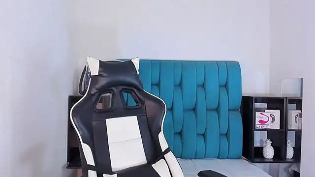 Snapshot of AlanNaughty chatting on 15, 2, 2025 AlanNaughty online show from 15, 2, 2025