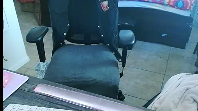 Snapshot of mycock2474u chatting on 18, 2, 2025 mycock2474u online show from 18, 2, 2025