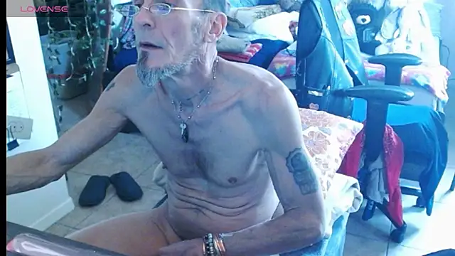 Snapshot of mycock2474u chatting on 14, 3, 2025 mycock2474u online show from 14, 3, 2025