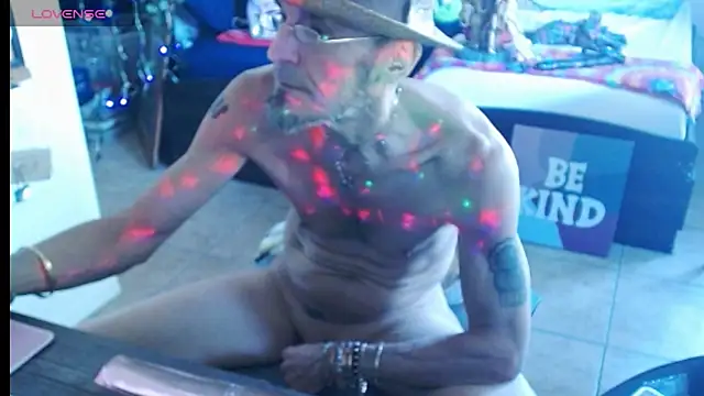 Snapshot of mycock2474u chatting on 17, 3, 2025 mycock2474u online show from 17, 3, 2025