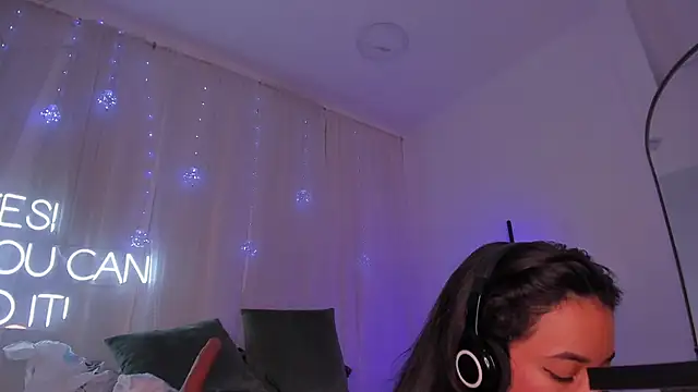 carolgaita online show from 3, 2, 2025