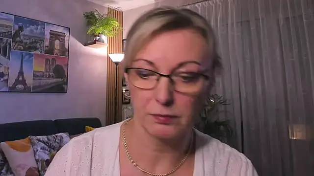 vanessa chat online show from 13, 2, 2025