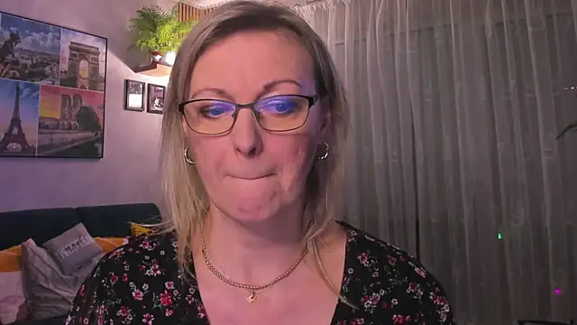 vanessa chat online show from 11, 3, 2025