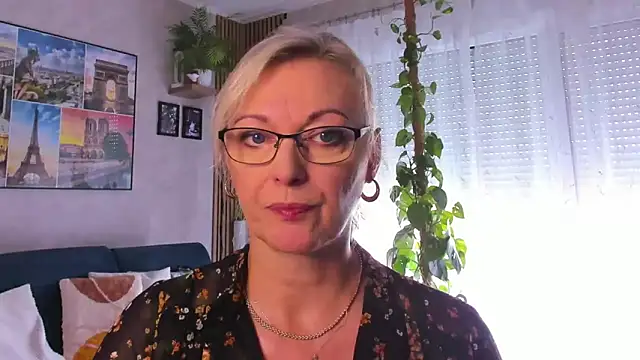 vanessa chat online show from 10, 9, 2025