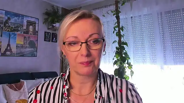 vanessa chat online show from 19, 9, 2025