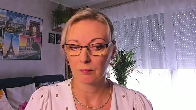 vanessa chat online show from 9, 10, 2025