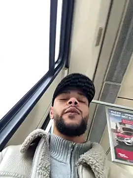 Lionayowe online show from 6, 3, 2026