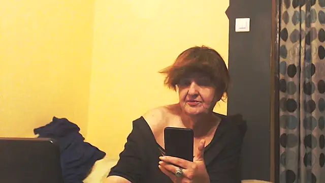 Snapshot of MioritaHard chatting on 28, 4, 2026 MioritaHard online show from 28, 4, 2026