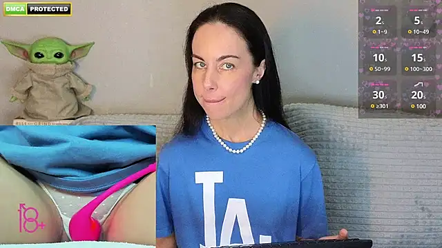 Snapshot of 3ight33nplus chatting on 9, 3, 2025 3ight33nplus online show from 9, 3, 2025