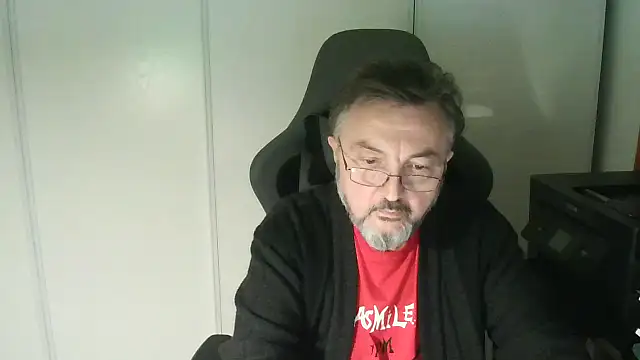 Snapshot of steb06 chatting on 3, 12, 2025 steb06 online show from 3, 12, 2025