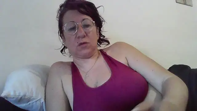 Snapshot of milkarock chatting on 3, 5, 2026 milkarock online show from 3, 5, 2026