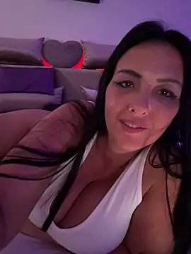 Snapshot of TiffanyRoxx chatting on 21, 2, 2025 TiffanyRoxx online show from 21, 2, 2025