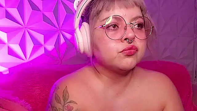 Satyn doll online show from 6, 11, 2025