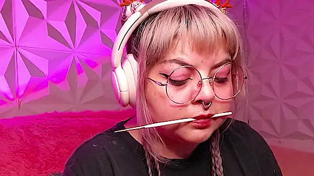 Satyn doll online show from 3, 12, 2025