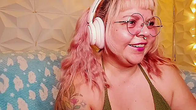 Snapshot of Satyn_doll chatting on 18, 5, 2026 Satyn doll online show from 18, 5, 2026