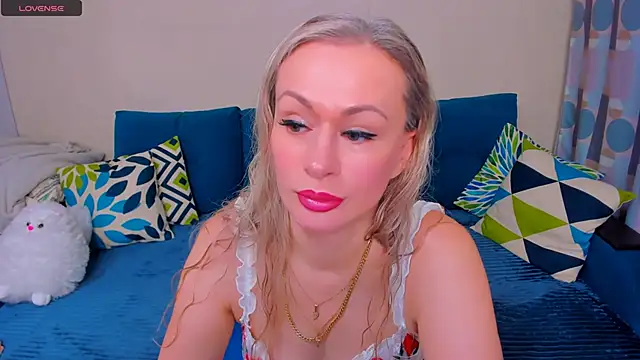 EllenMoore online show from 5, 11, 2025