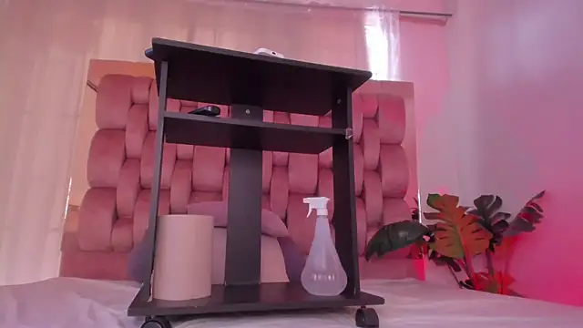 Secret chells online show from 3, 10, 2025