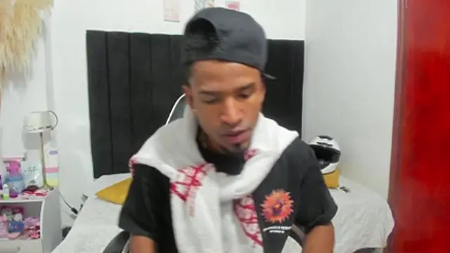 anhtony wayans online show from 21, 4, 2026