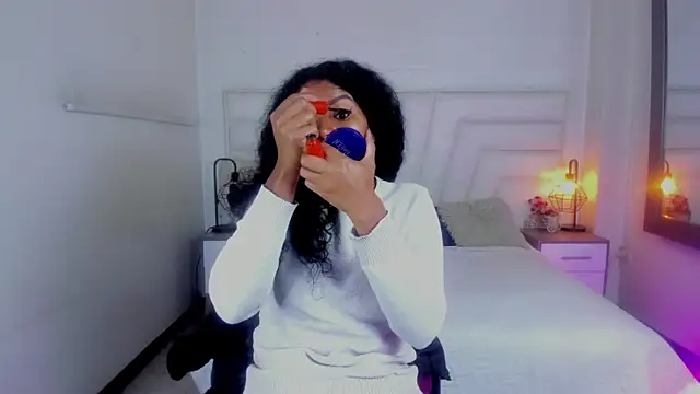 Ellie Alves online show from 5, 2, 2025