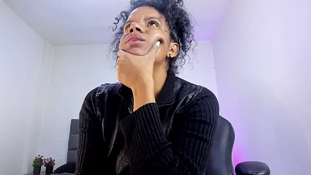 Ellie Alves online show from 22, 10, 2025