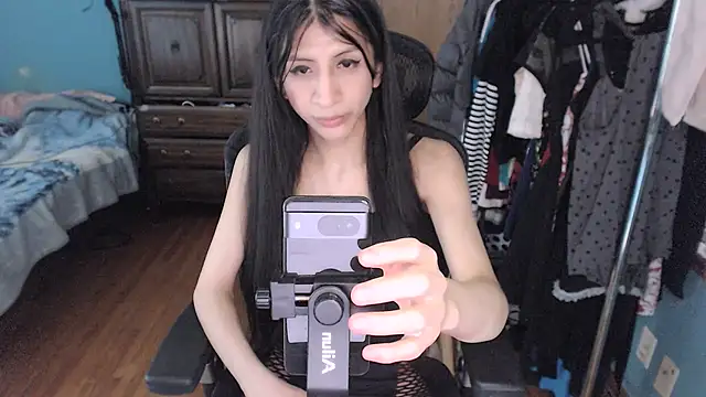 Snapshot of ArisaSkyTS chatting on 12, 1, 2025 ArisaSkyTS online show from 12, 1, 2025