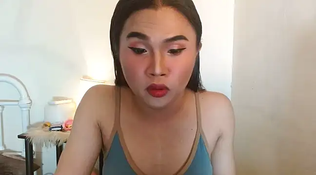 Snapshot of JustineBIGCUM chatting on 5, 12, 2024 JustineBIGCUM online show from 5, 12, 2024