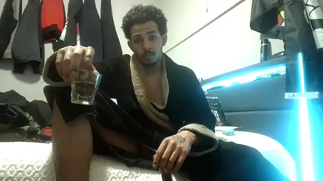 Snapshot of bigdickjojo69 chatting on 12, 3, 2026 bigdickjojo69 online show from 12, 3, 2026