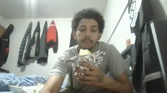Snapshot of bigdickjojo69 chatting on 15, 4, 2026 bigdickjojo69 online show from 15, 4, 2026