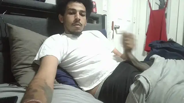 Snapshot of bigdickjojo69 chatting on 24, 6, 2026 bigdickjojo69 online show from 24, 6, 2026