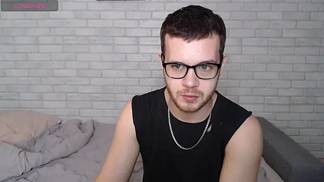 Alexxx horny online show from 18, 3, 2026