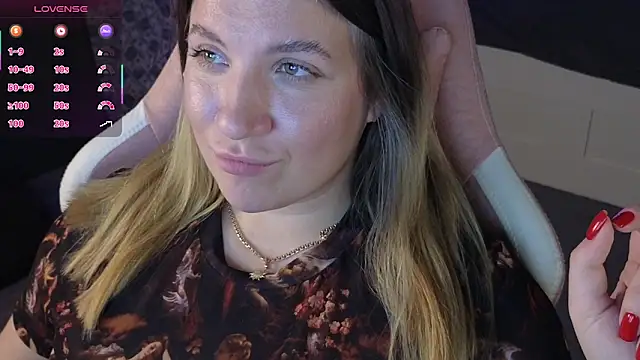 Snapshot of Fairy__Sofia chatting on 5, 3, 2025 Fairy Sofia online show from 5, 3, 2025