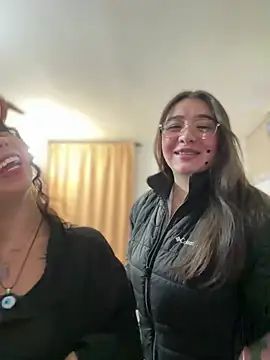 vaneelee online show from 12, 4, 2026