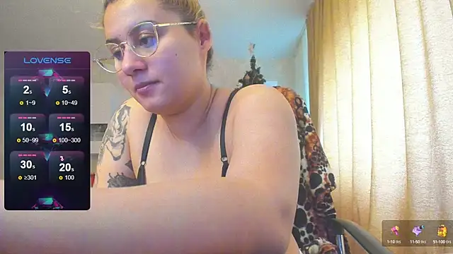 Snapshot of hot_evil_queen chatting on 22, 1, 2025 hot evil queen online show from 22, 1, 2025