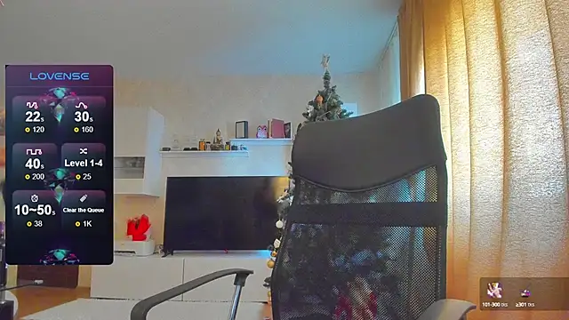 Snapshot of hot_evil_queen chatting on 9, 2, 2025 hot evil queen online show from 9, 2, 2025