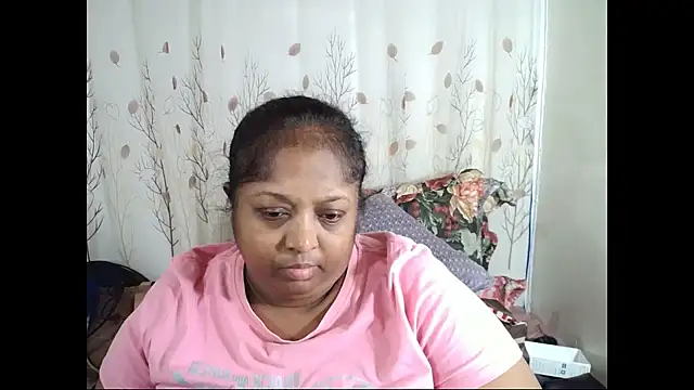 Snapshot of Indiantasha chatting on 3, 11, 2025 Indiantasha online show from 3, 11, 2025