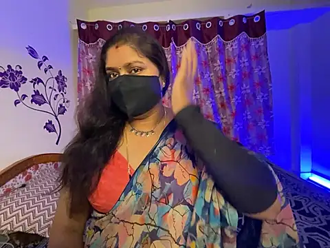 Snapshot of Love_4Sex chatting on 4, 7, 2026 Love 4Sex online show from 4, 7, 2026