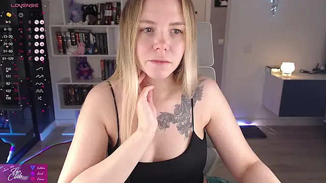 Emma Bryan online show from 27, 11, 2025