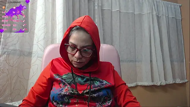 Snapshot of moon_cat85 chatting on 22, 6, 2026 moon cat85 online show from 22, 6, 2026