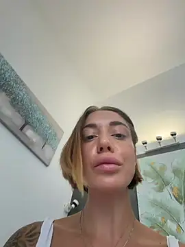 Snapshot of italianPassion chatting on 8, 5, 2026 italianPassion online show from 8, 5, 2026