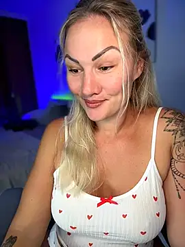 Snapshot of NastyMilf_ chatting on 19, 7, 2026 NastyMilf online show from 19, 7, 2026