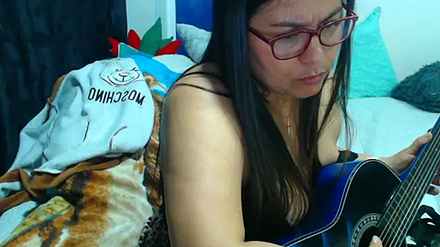 Ixchel Anaid online show from 19, 10, 2025