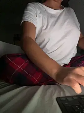 Aestheticsgirl online show from 7, 10, 2025