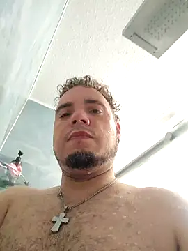 Snapshot of latinoflpr chatting on 30, 9, 2025 latinoflpr online show from 30, 9, 2025