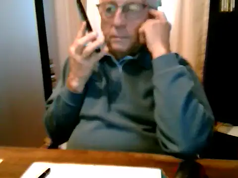 Snapshot of johnjohn622662 chatting on 5, 11, 2025 johnjohn622662 online show from 5, 11, 2025